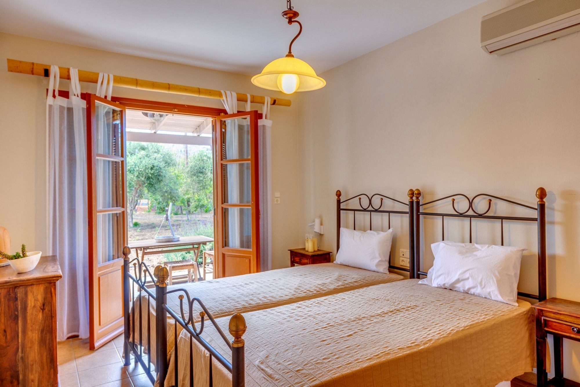 Villa Delona Engaraí Екстериор снимка